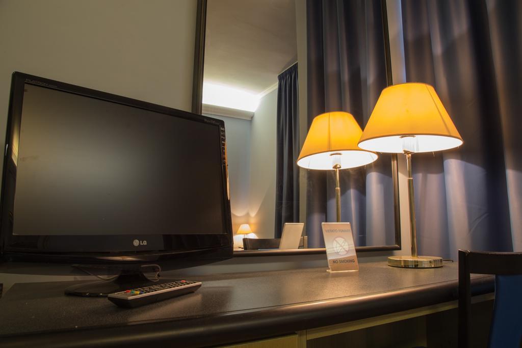 Hotel Santa Maura โรม ภายนอก รูปภาพ